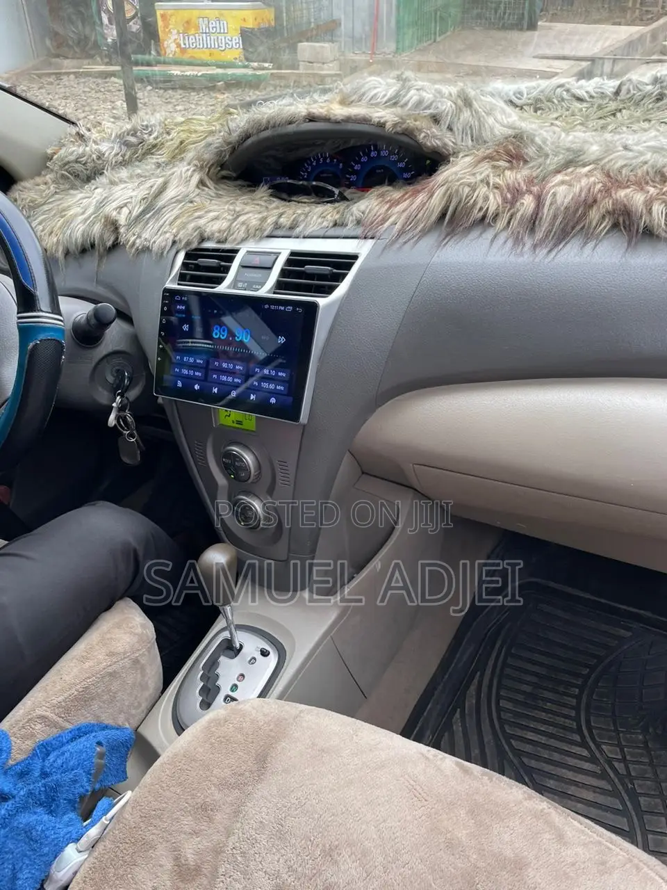 Toyota Belta 2012 Silver