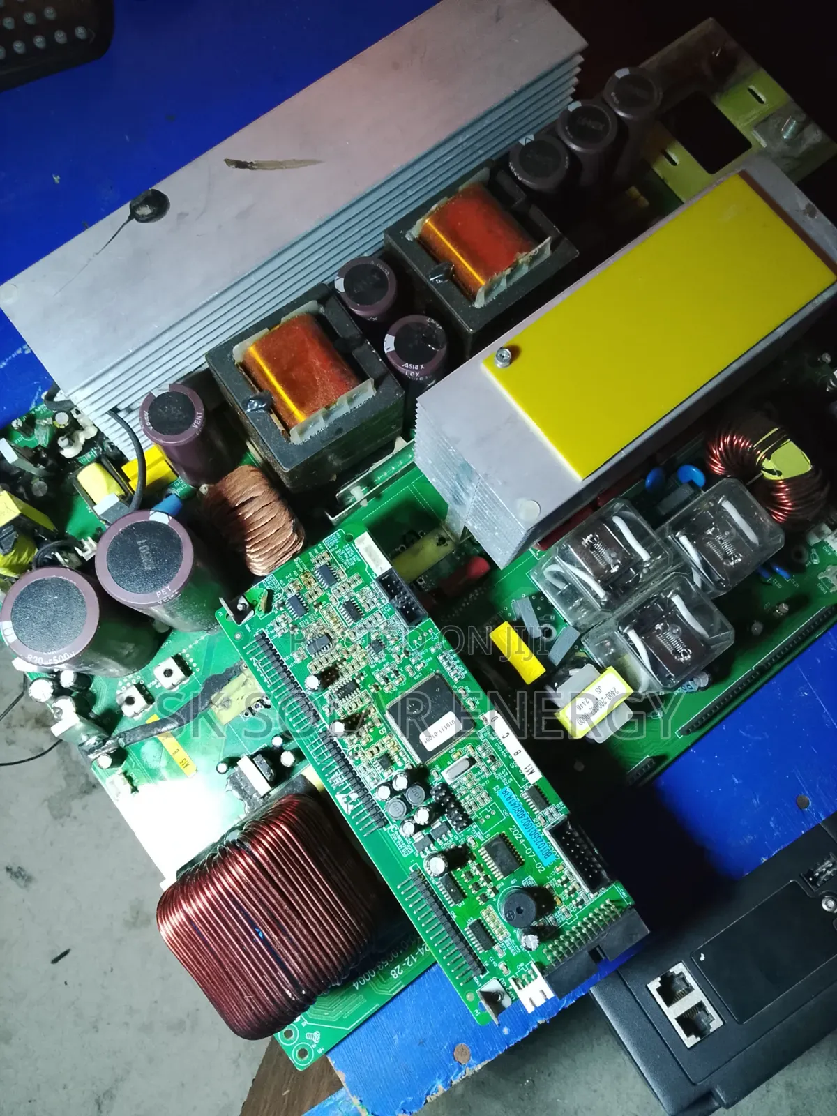 Hybrid Inverter's and Electronics Repairs