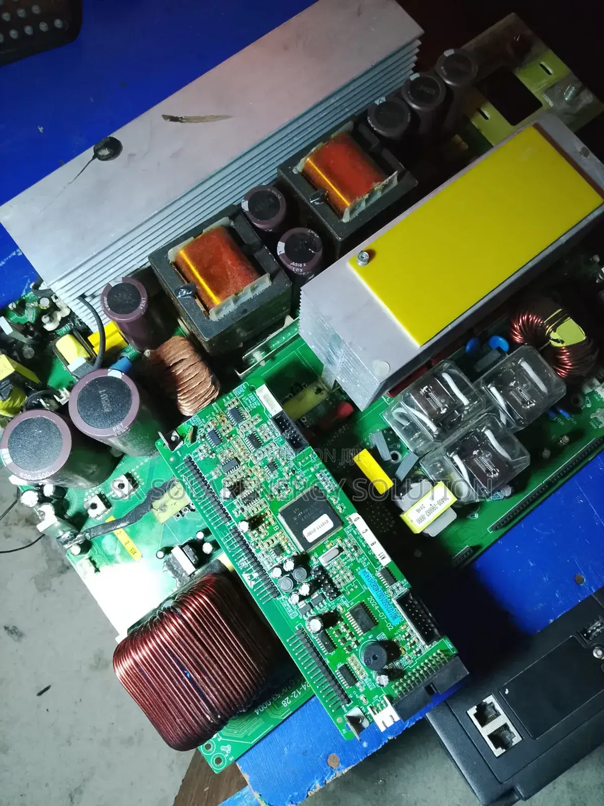 Hybrid Inverter's and Electronics Repairs