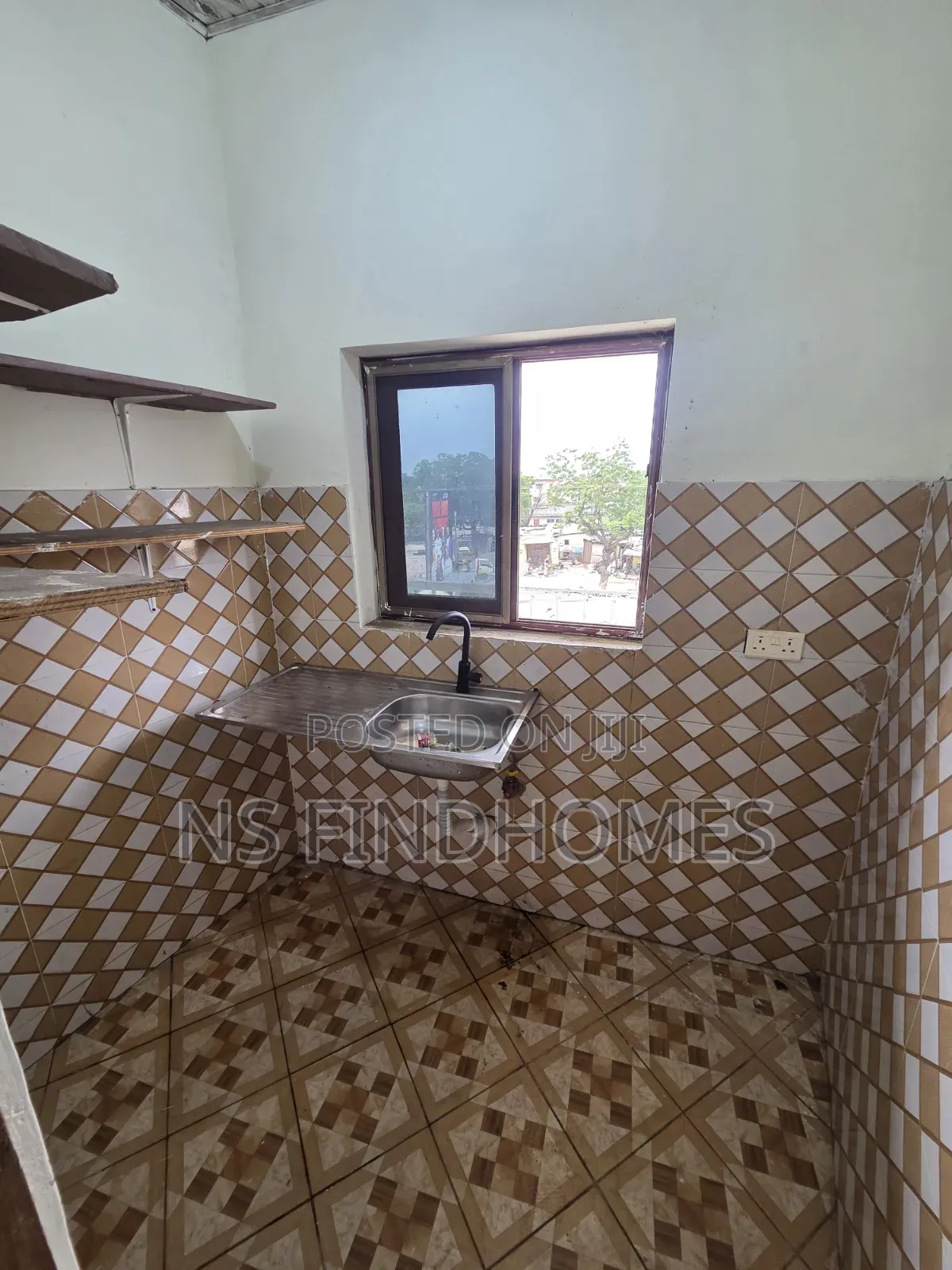 1bdrm Apartment in Achimota Mall for rent