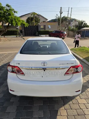 Toyota Corolla Altis 2013 White