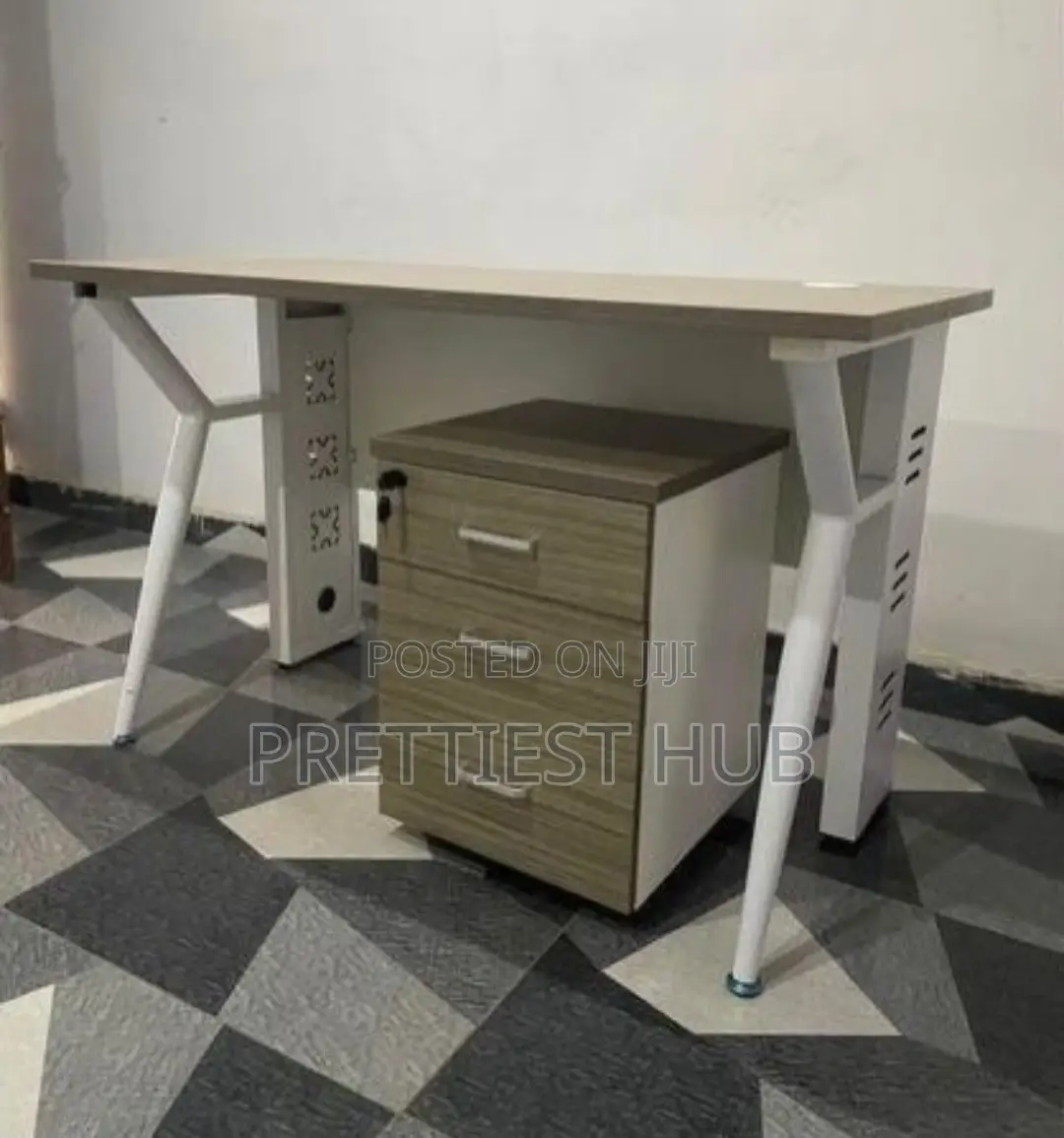 1.2m Office Desk With Cabinet