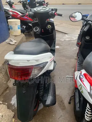 Yamaha NMAX 125 2022 White