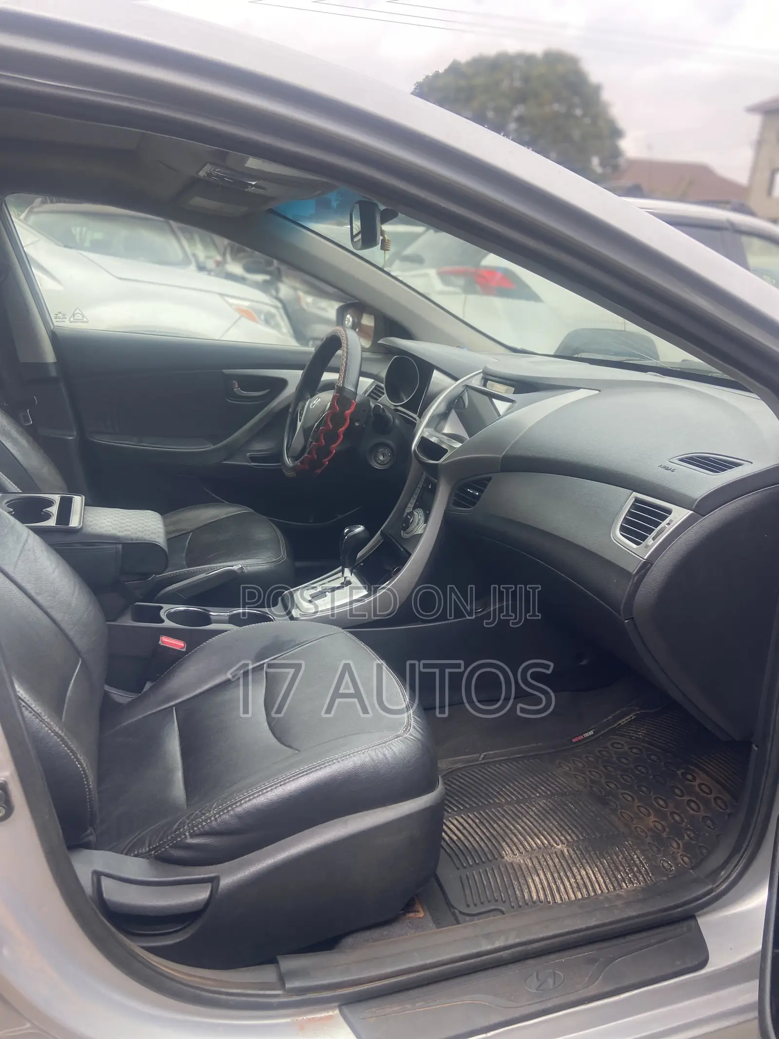 Hyundai Elantra Limited Sedan FWD (1.8L 4cyl 6A) 2013 Silver