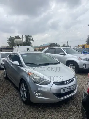 Hyundai Elantra Limited Sedan FWD (1.8L 4cyl 6A) 2013 Silver
