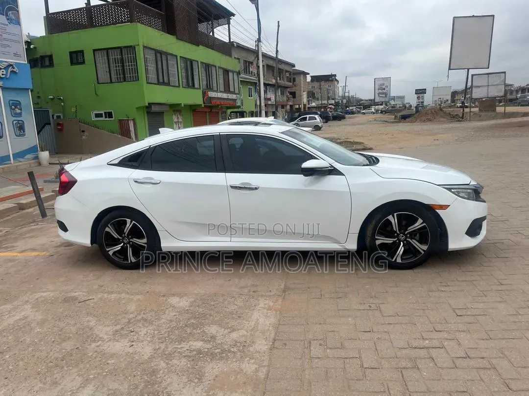 Honda Civic Touring 4dr Sedan (1.5L 4cyl) 2017 White