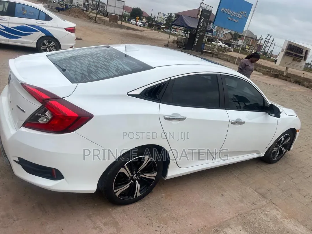 Honda Civic Touring 4dr Sedan (1.5L 4cyl) 2017 White