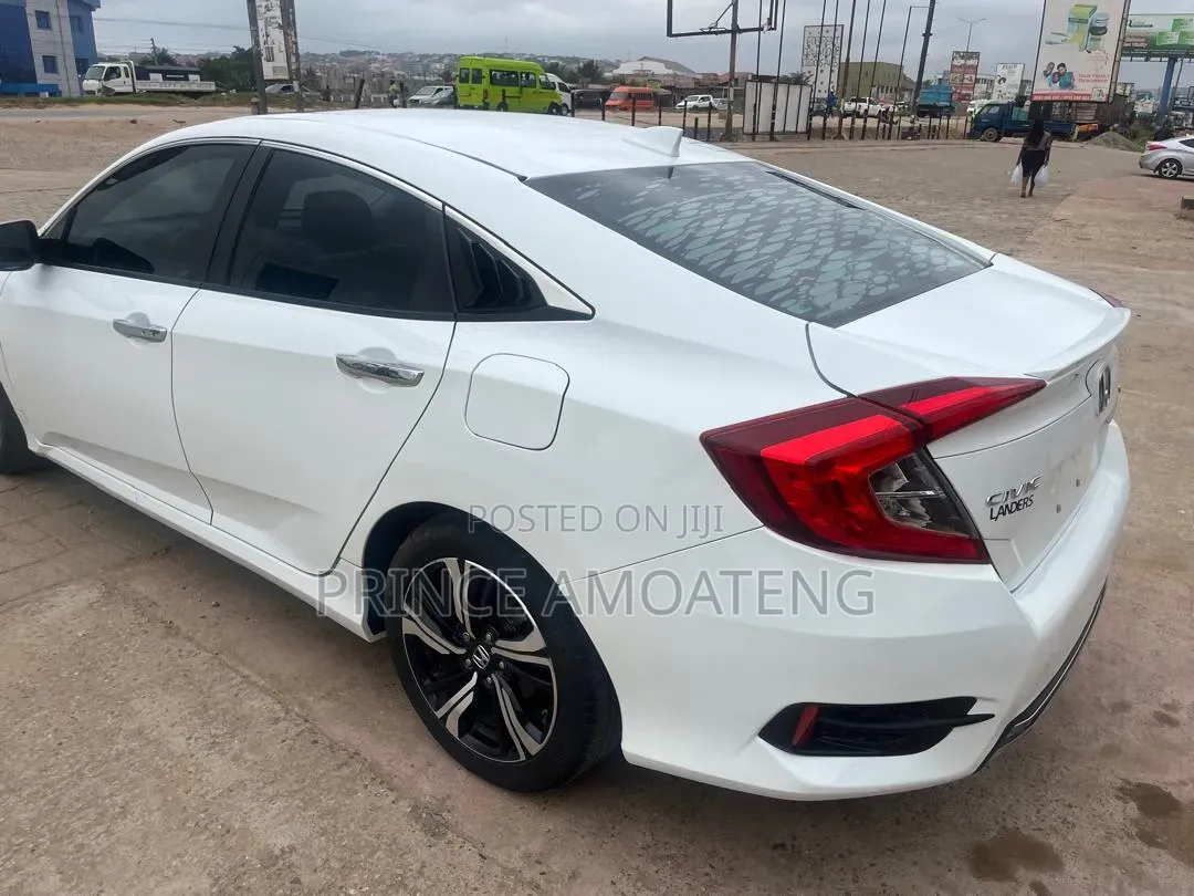 Honda Civic Touring 4dr Sedan (1.5L 4cyl) 2017 White