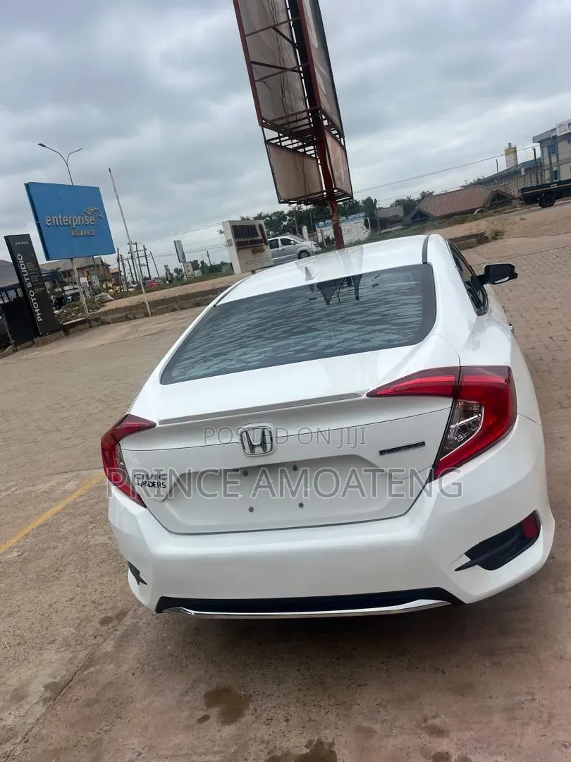 Honda Civic Touring 4dr Sedan (1.5L 4cyl) 2017 White