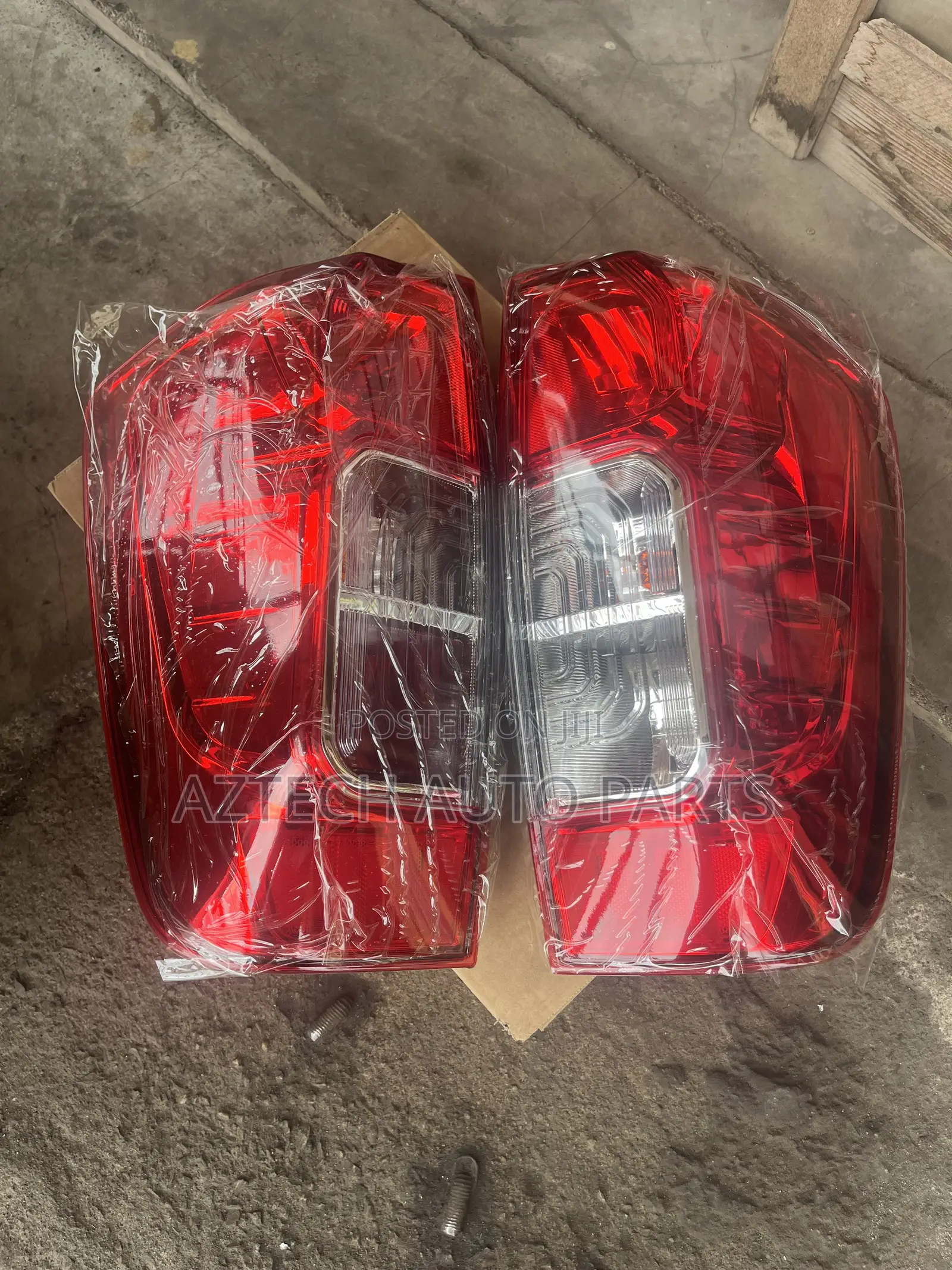 Nissan Navara 2014 2015 2016 2017 2018 2019 2020 Taillights