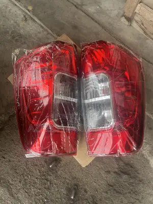 Nissan Navara 2014 2015 2016 2017 2018 2019 2020 Taillights