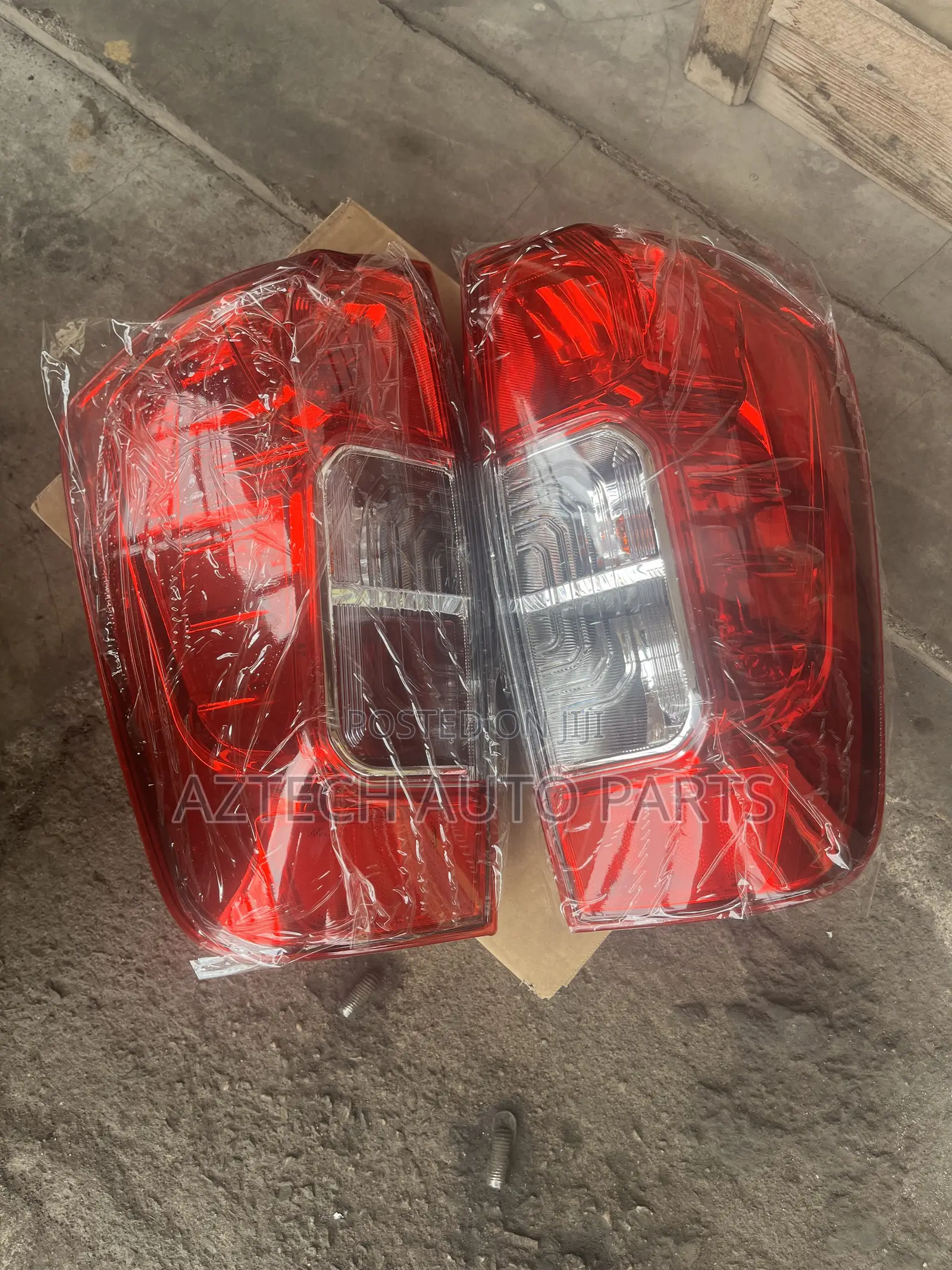 Nissan Navara 2014 2015 2016 2017 2018 2019 2020 Taillights
