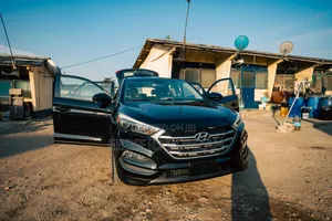 Hyundai Tucson SE AWD 2018 Black