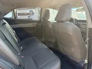 Toyota Corolla LE 4dr Sedan (1.8L 4cyl CVT) 2016 Gray