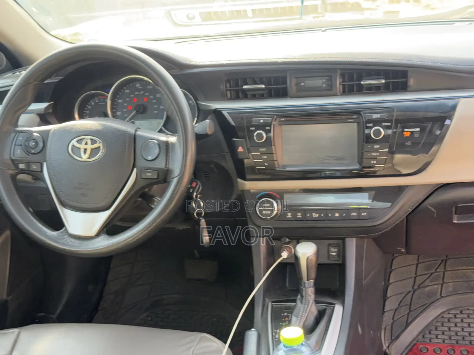 Toyota Corolla LE 4dr Sedan (1.8L 4cyl CVT) 2016 Gray