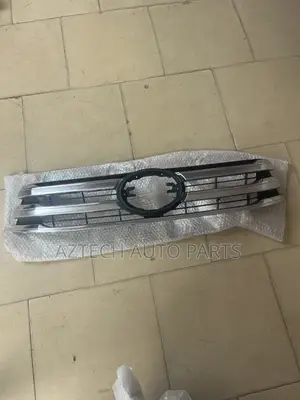 Toyota Hilux 2016 2017 2018 Top Shells Grille