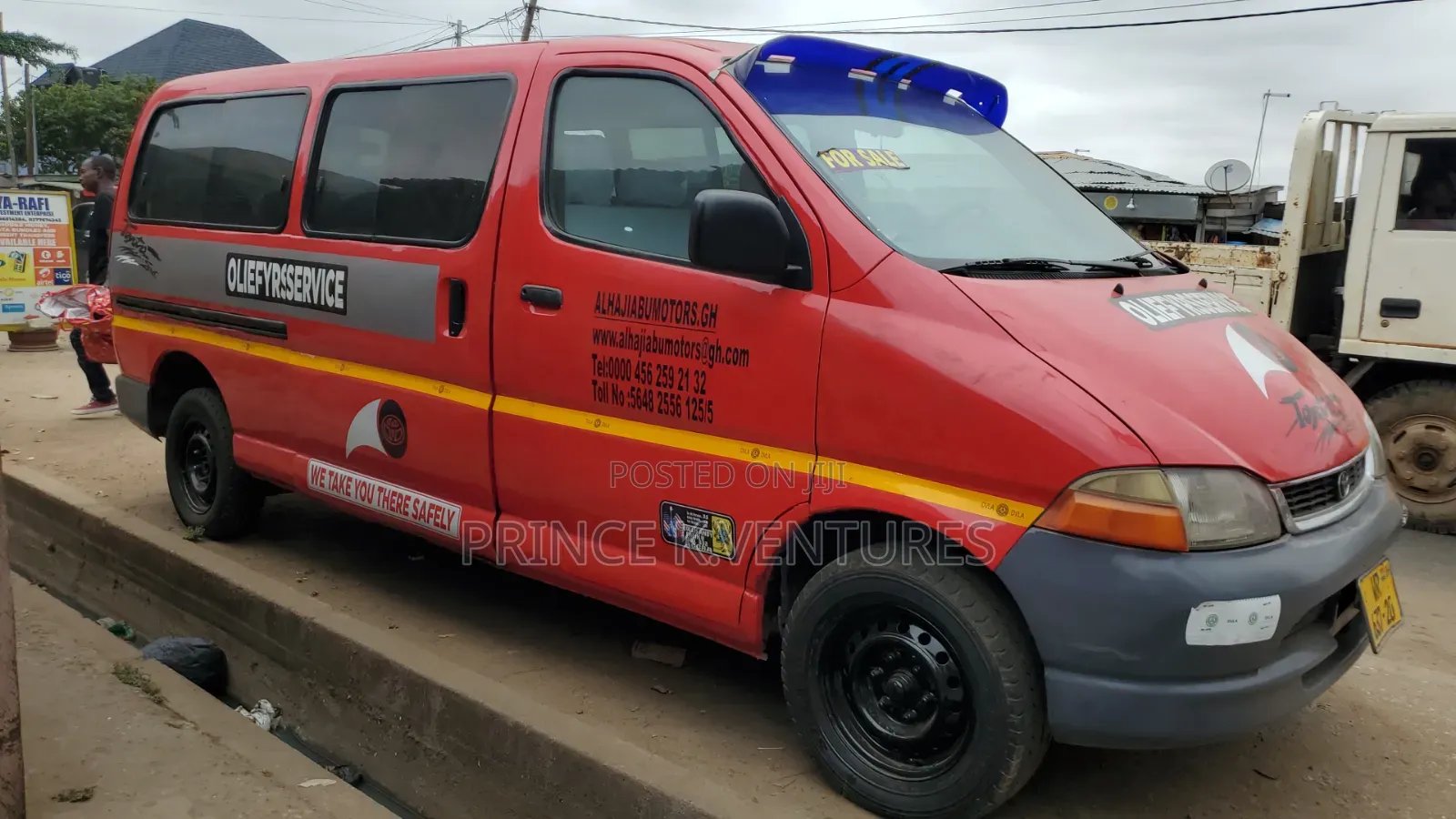 Toyota HiAce 2006 Red
