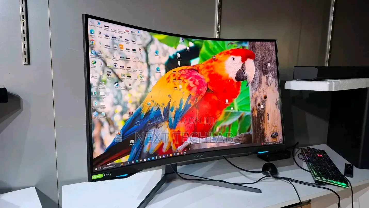 SAMSUNG 32" Odyssey G7