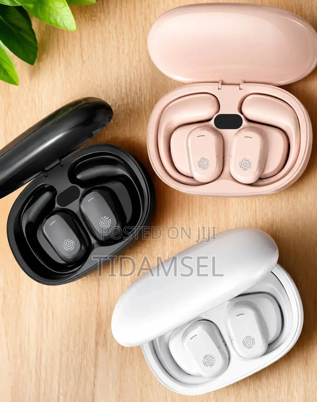 Ear Pods or Ear Phones