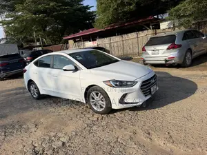 Hyundai Elantra 2018 White
