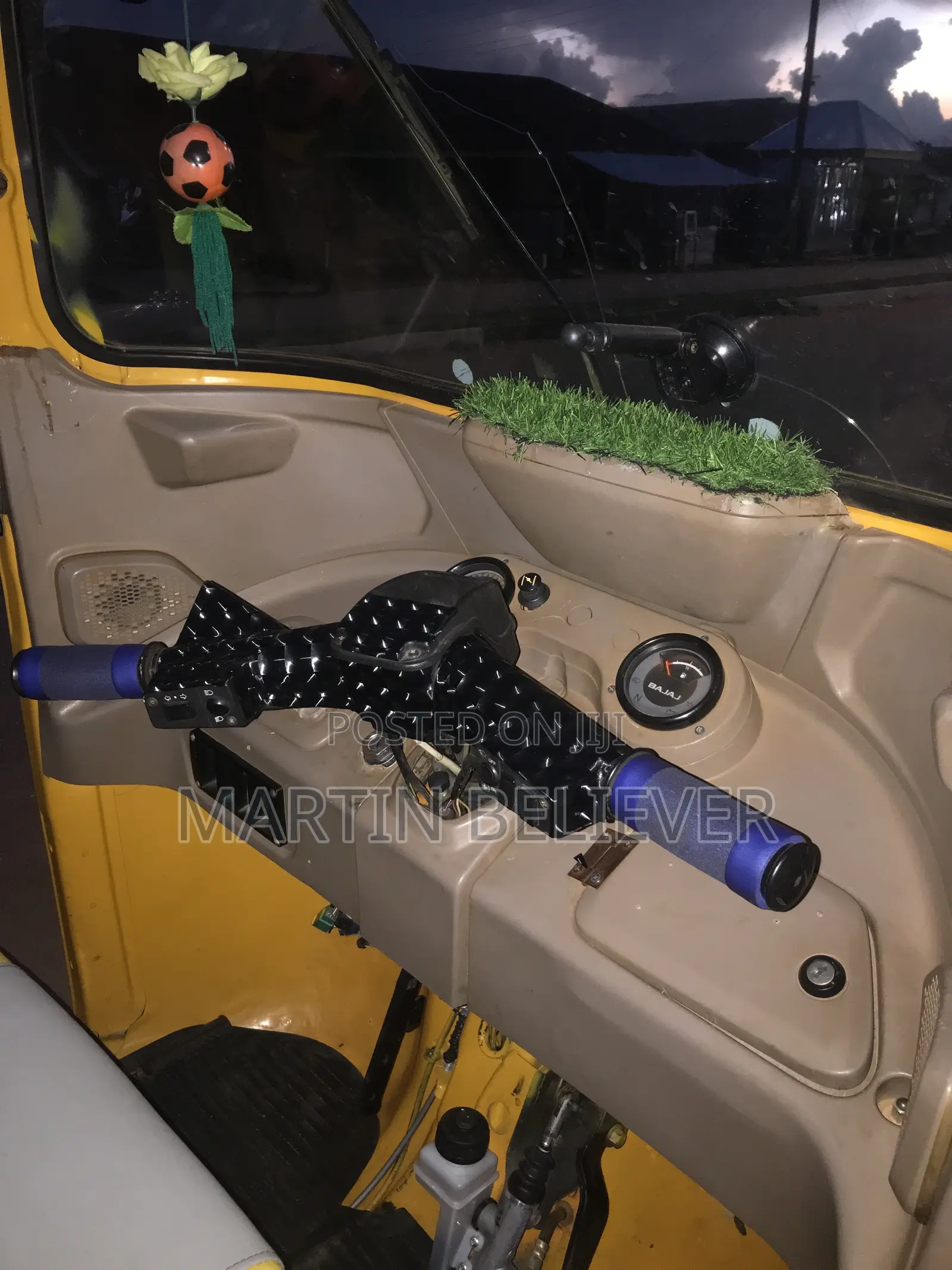 Bajaj RE 2022 Yellow