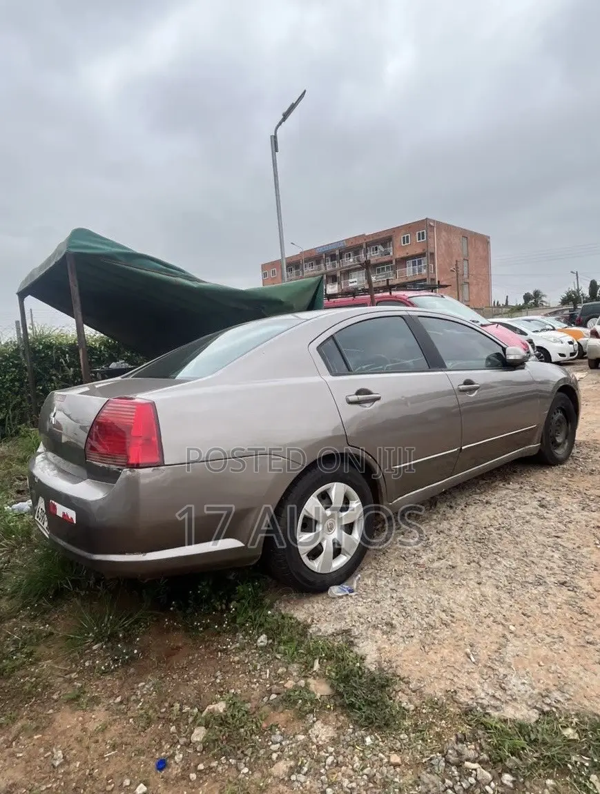 Mitsubishi Galant 2012 Brown