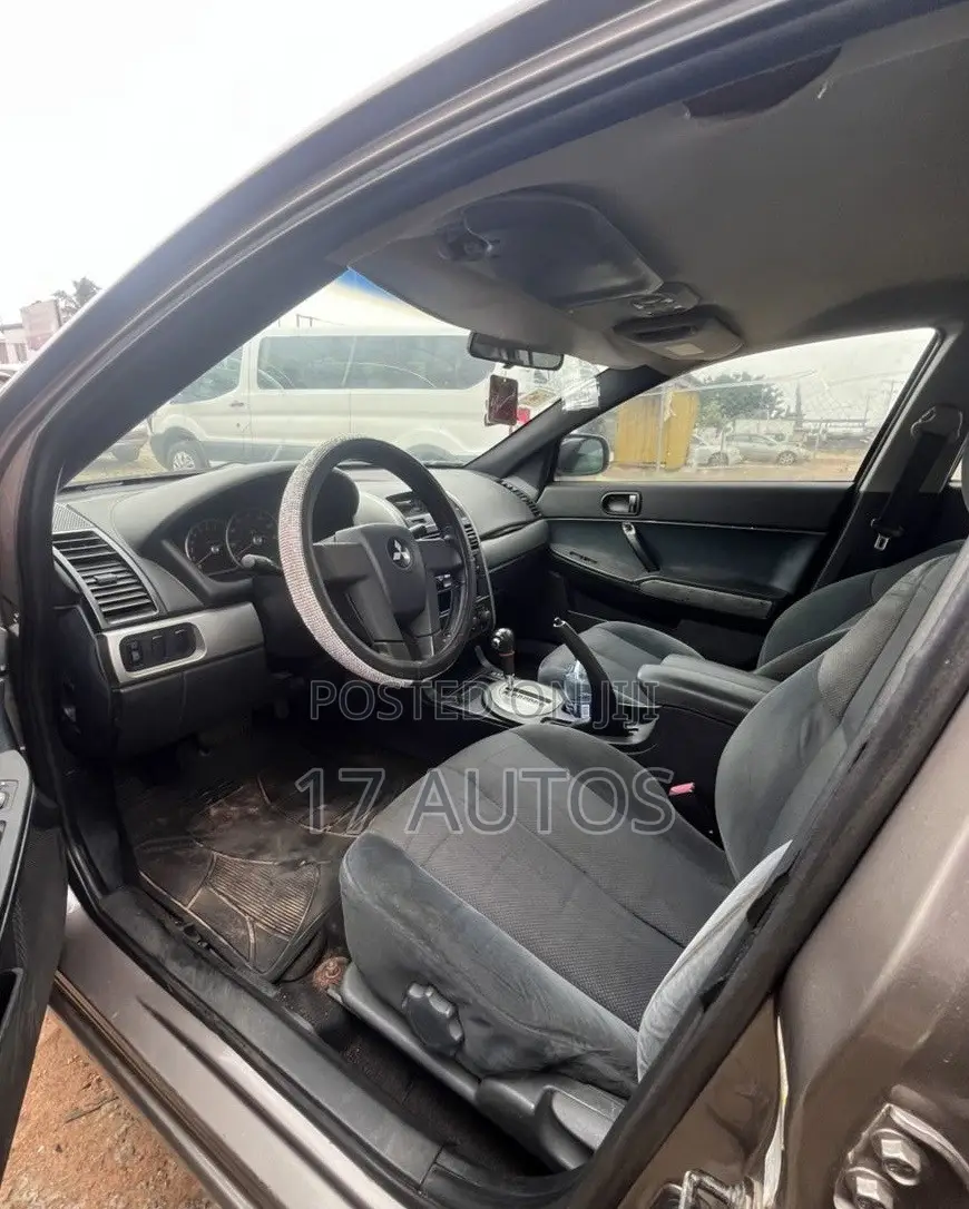Mitsubishi Galant 2012 Brown