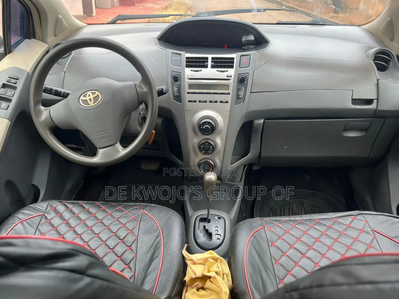 Toyota Vitz 1.3 AWD 3dr 2010 White