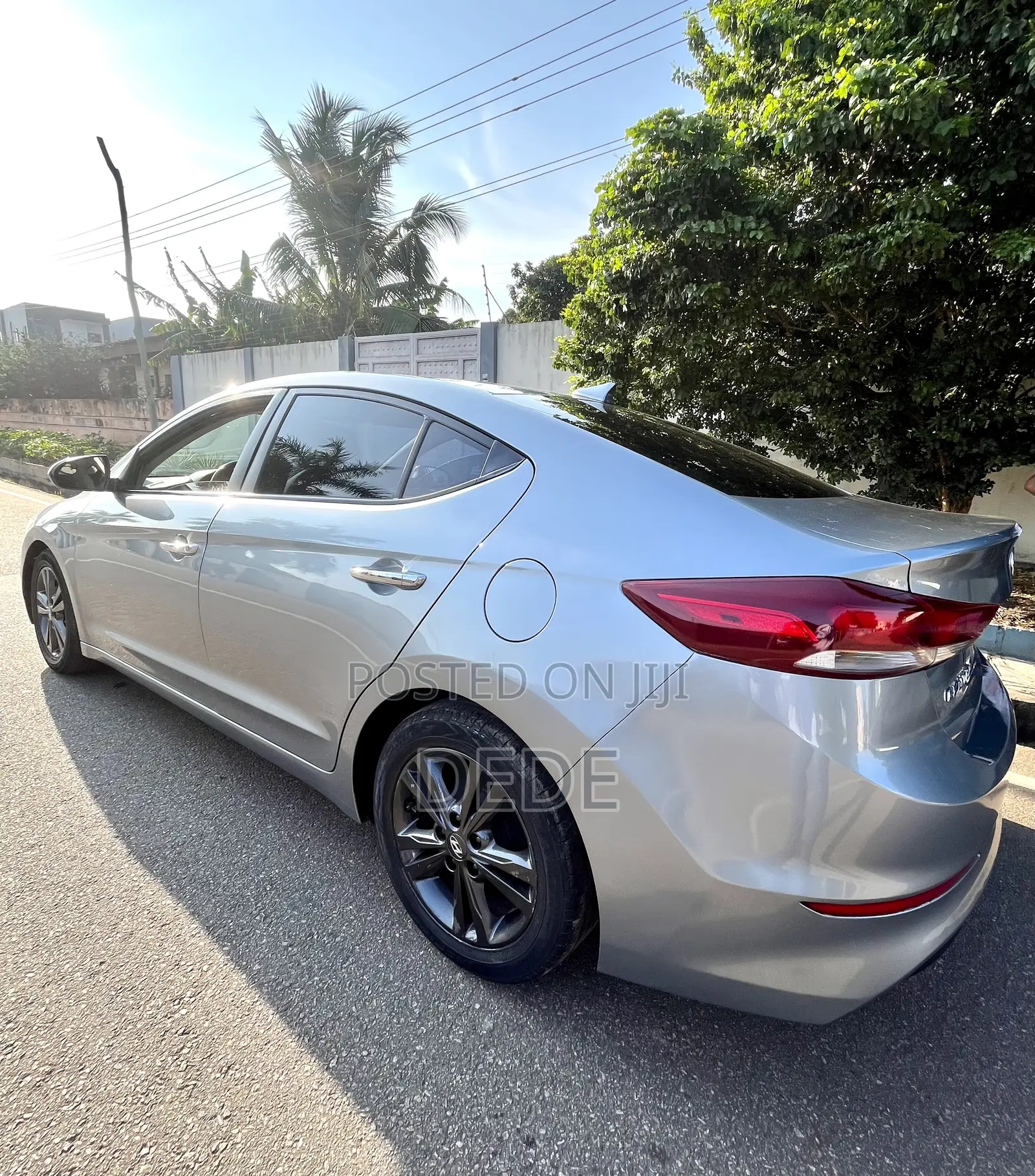 Hyundai Elantra SE Sedan FWD (2.0L 4cyl 6M) 2017 Silver