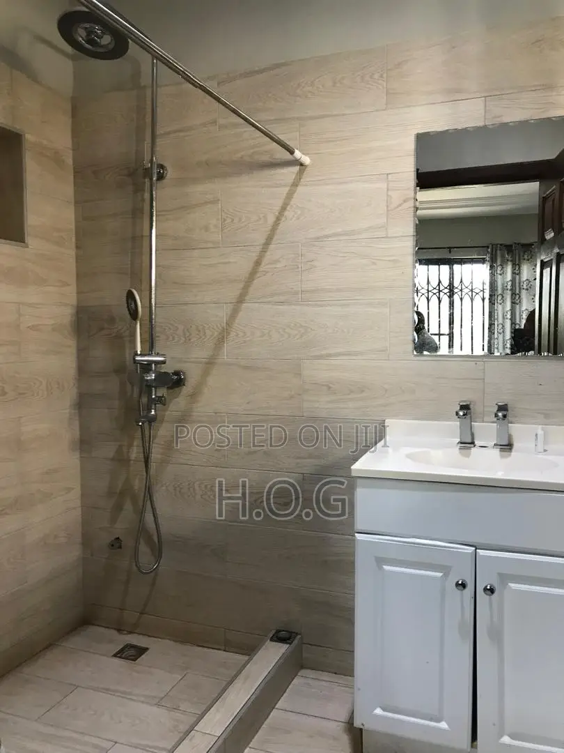 2bdrm Townhouse / Terrace in H. O. G Agency, School Park Area for rent