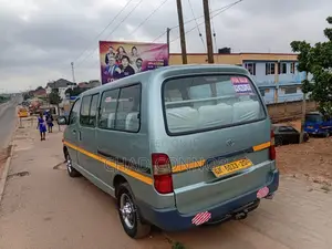 Toyota HiAce 2010 Green
