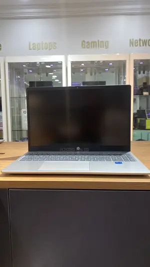 New Laptop HP 15s 8GB Intel Core i5 SSD 512GB