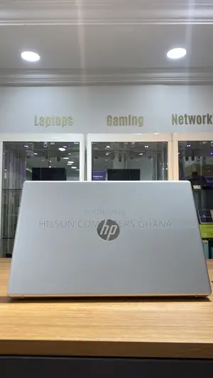 New Laptop HP 15s 8GB Intel Core i5 SSD 512GB