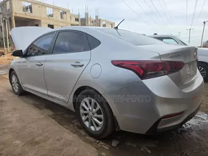 Hyundai Accent 2019 Silver