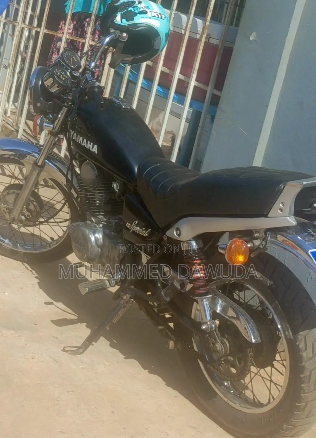 Yamaha 1995 Black