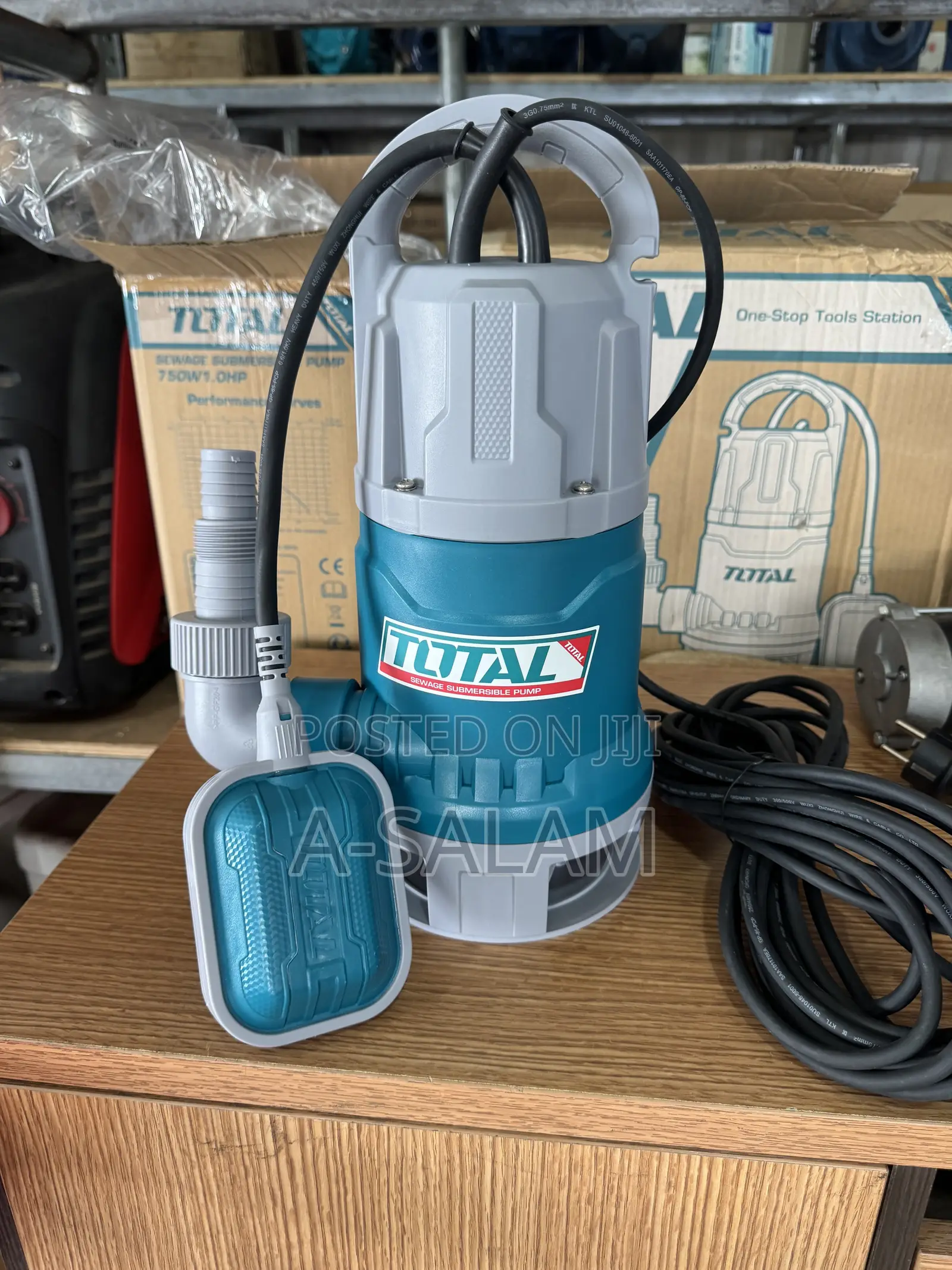 Total 1.5HP Submersible Pump