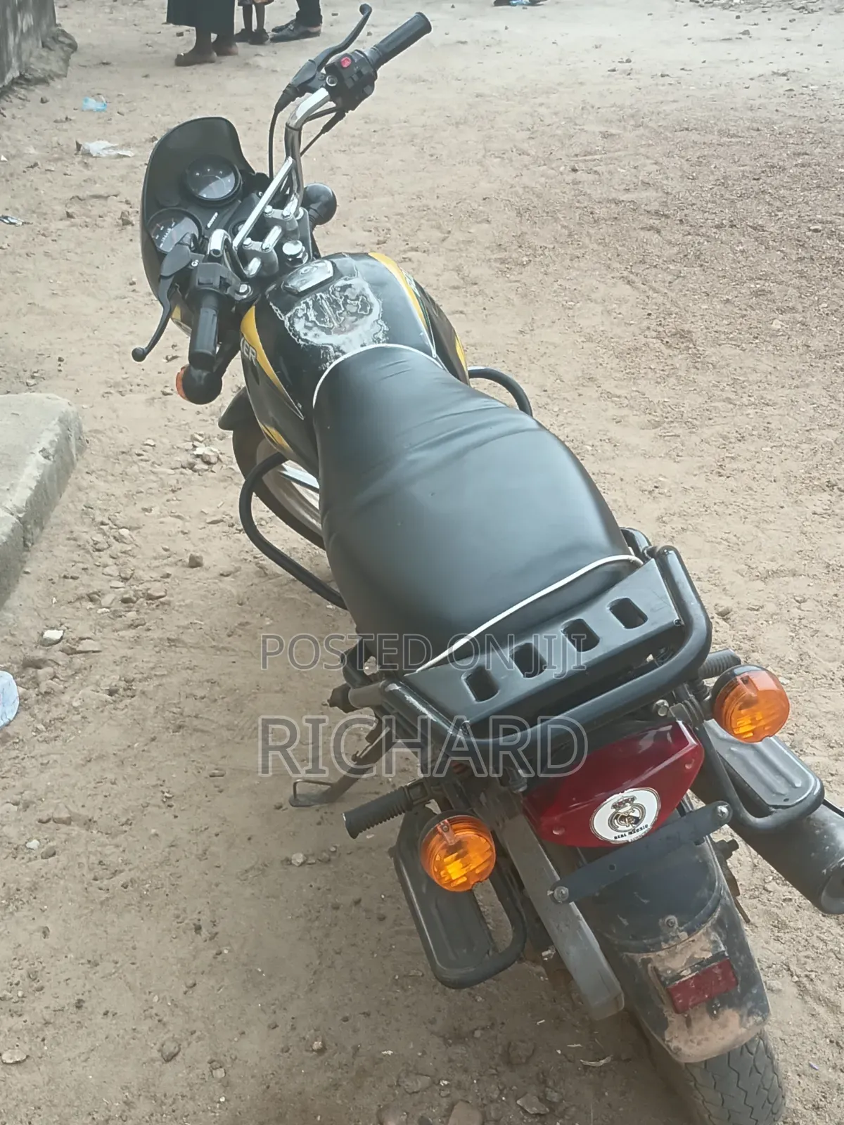 Bajaj Boxer 125 2025
