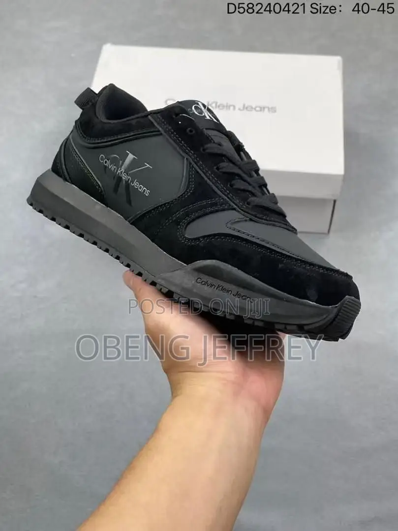 Original Calvin Klein Toothy Runner in Colours
