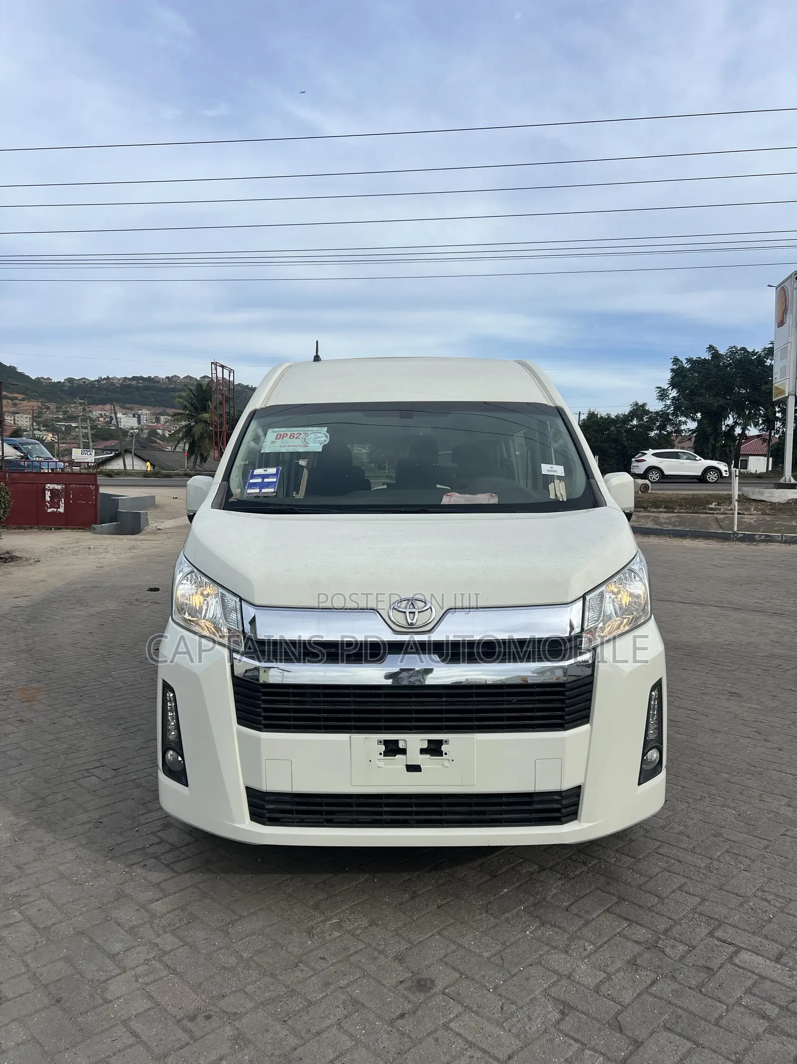 Toyota HiAce 2023 White