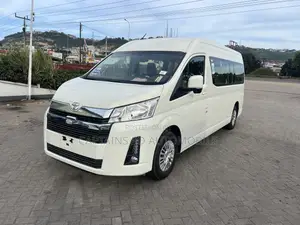Toyota HiAce 2023 White