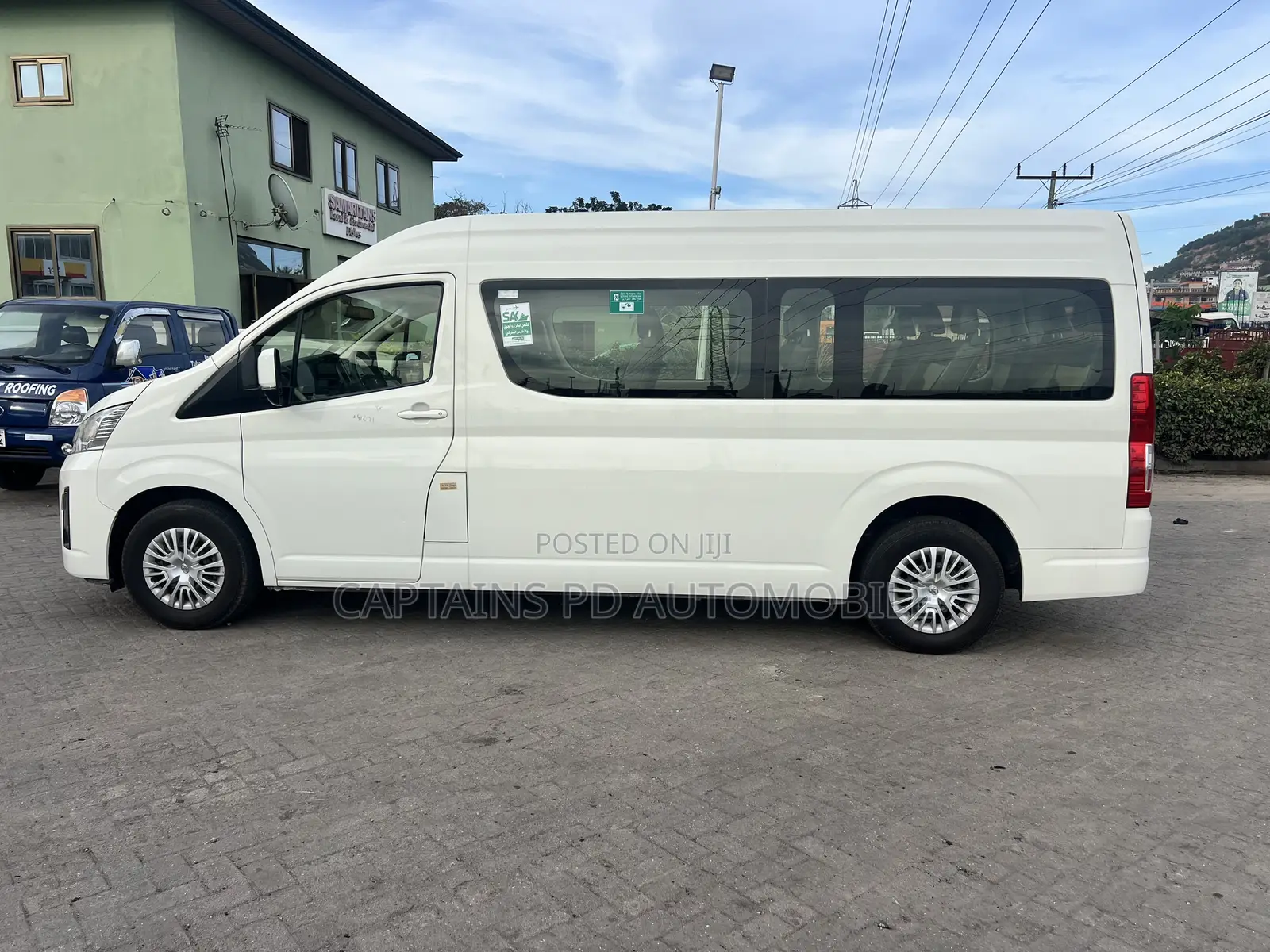 Toyota HiAce 2023 White