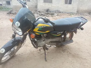 Bajaj Boxer 125 2025