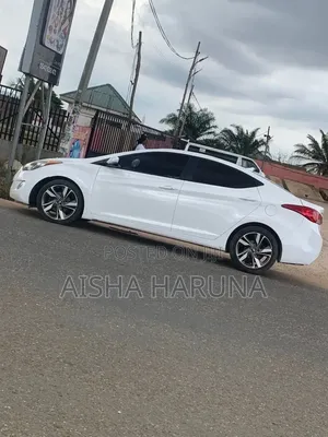 Hyundai Elantra Limited Sedan FWD (1.8L 4cyl 6A) 2013 White