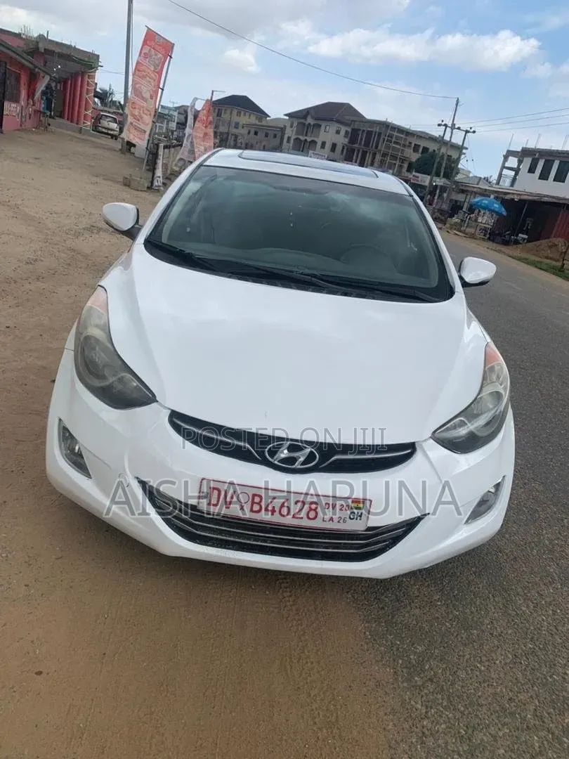 Hyundai Elantra Limited Sedan FWD (1.8L 4cyl 6A) 2013 White