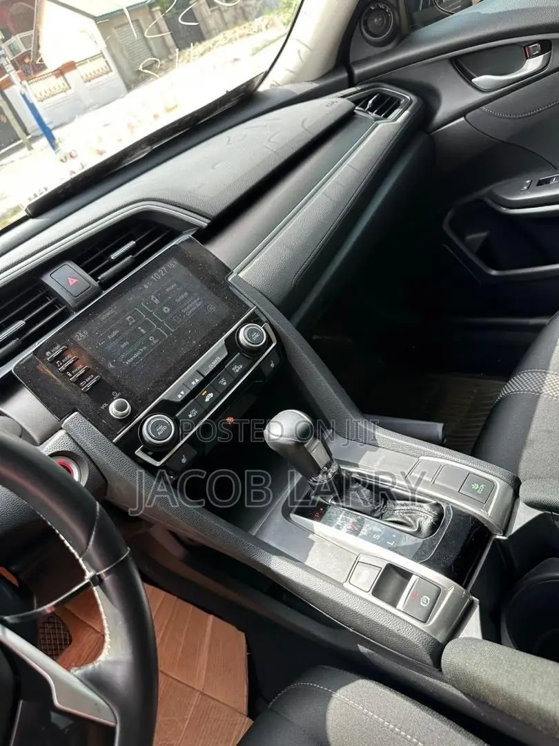 Honda Civic EX-L Sedan 2018 White