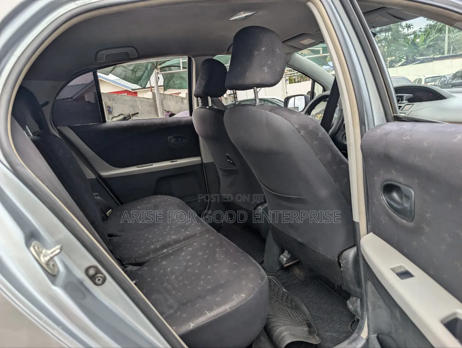Toyota Vitz 1.5 FWD 5dr 2008 Silver
