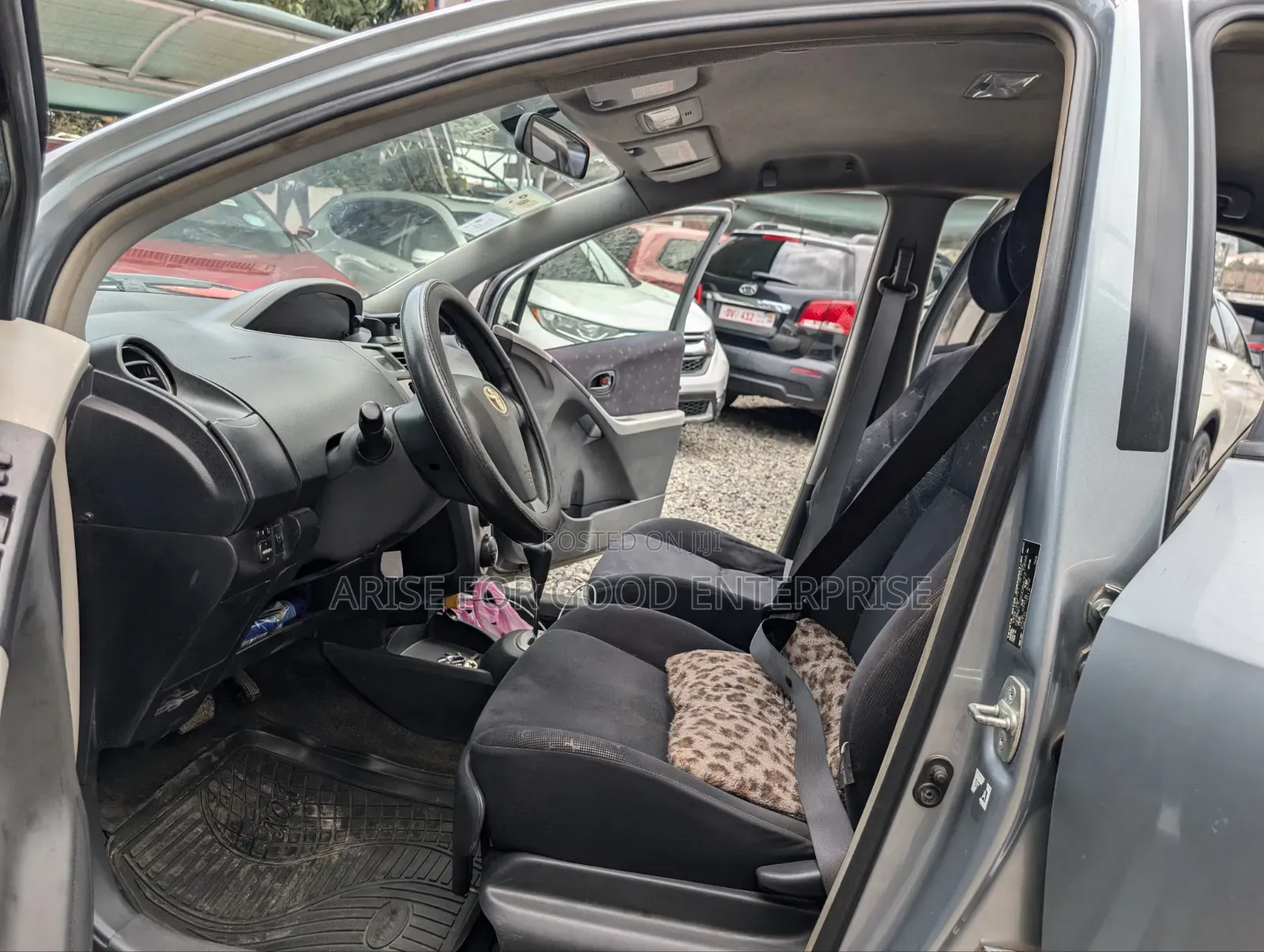 Toyota Vitz 1.5 FWD 5dr 2008 Silver