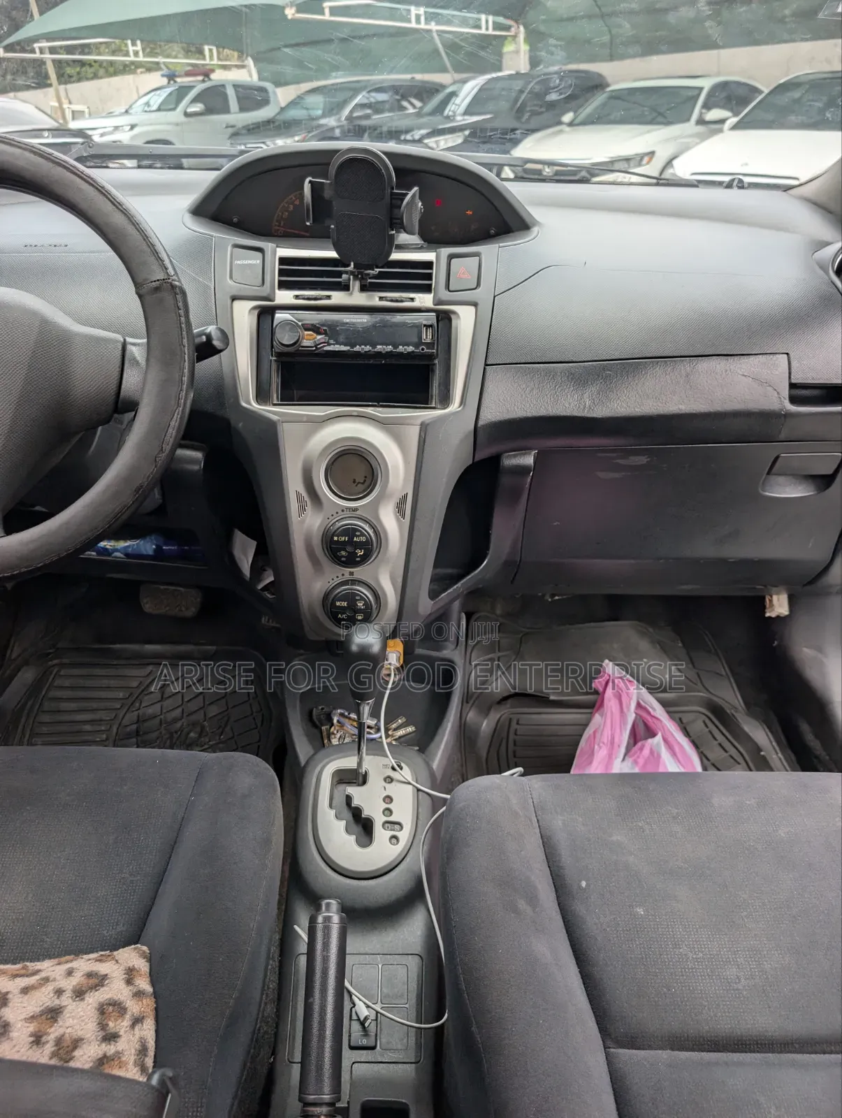 Toyota Vitz 1.5 FWD 5dr 2008 Silver