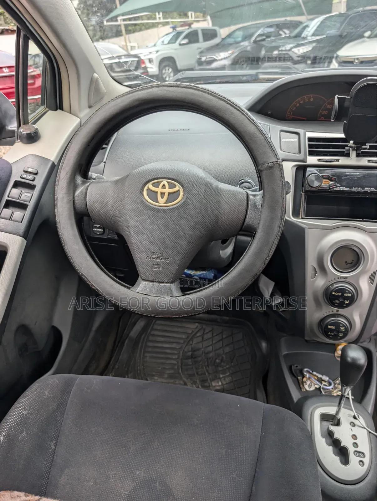 Toyota Vitz 1.5 FWD 5dr 2008 Silver