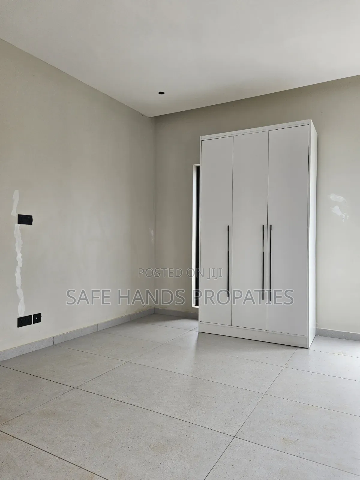3bdrm House in Lakeside Estate, Accra Metropolitan for sale